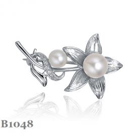 Silver Pearl Brooch B1048